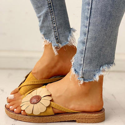 Toe Post Flower Design Flat Sandals - Shop Shiningbabe - Womens Fashion Online Shopping Offering Huge Discounts on Shoes - Heels, Sandals, Boots, Slippers; Clothing - Tops, Dresses, Jumpsuits, and More.
