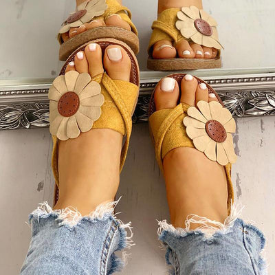 Toe Post Flower Design Flat Sandals - Shop Shiningbabe - Womens Fashion Online Shopping Offering Huge Discounts on Shoes - Heels, Sandals, Boots, Slippers; Clothing - Tops, Dresses, Jumpsuits, and More.