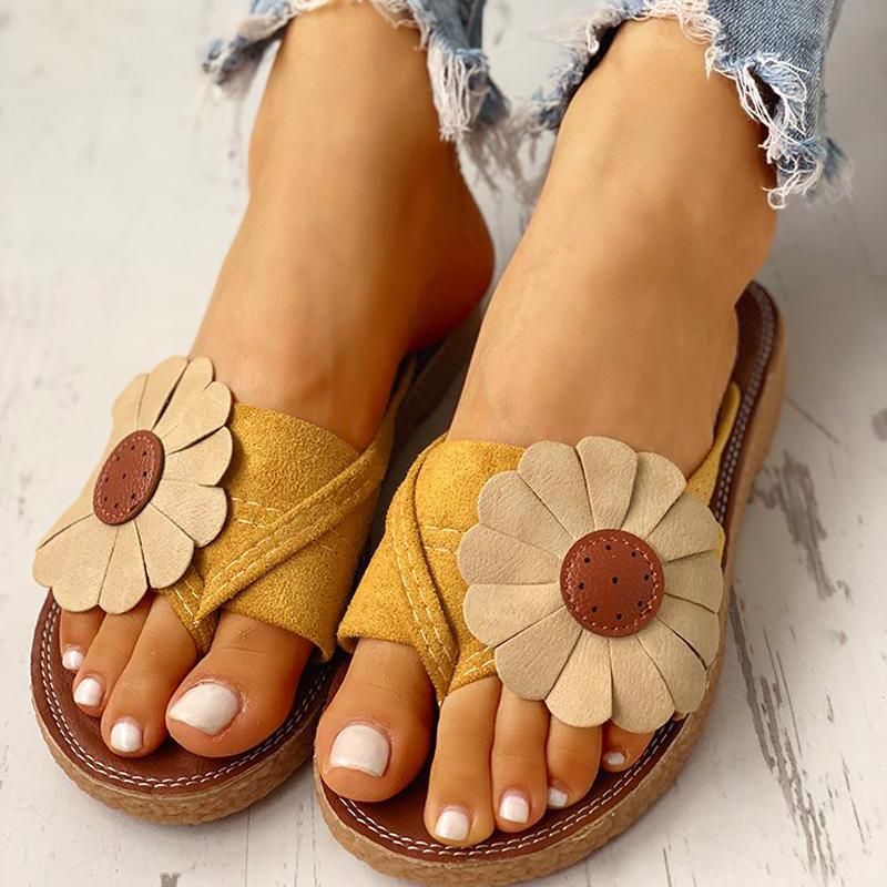 Toe Post Flower Design Flat Sandals - Shop Shiningbabe - Womens Fashion Online Shopping Offering Huge Discounts on Shoes - Heels, Sandals, Boots, Slippers; Clothing - Tops, Dresses, Jumpsuits, and More.