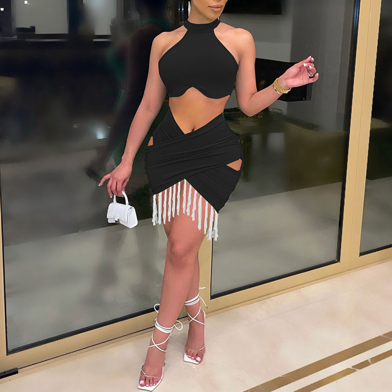 Solid Sleeveless Crop Top & Tassel Design Skirt Set
