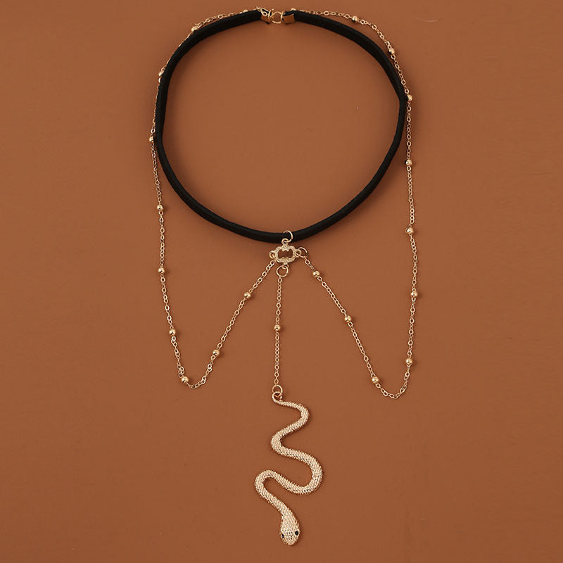 Snake Shaped Elastic Body Chain