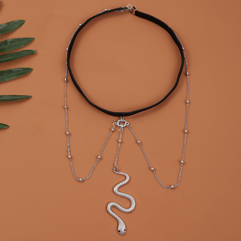 Snake Shaped Elastic Body Chain