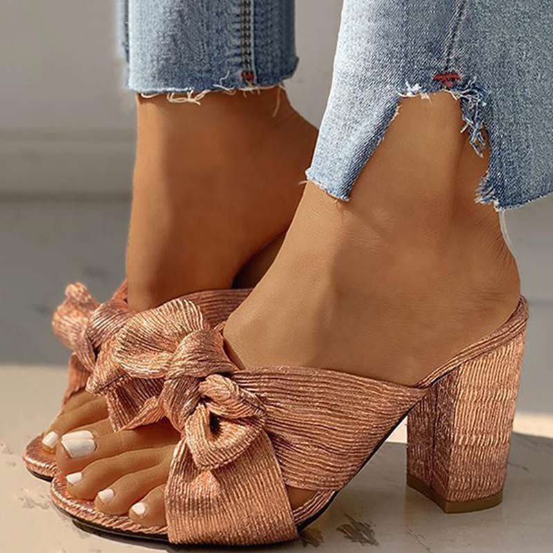 Solid Pointed Toe Chunky Heeled Sandals
